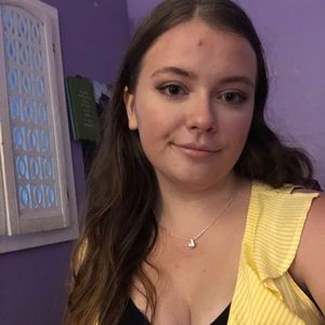 Meet your Posher, Brooke